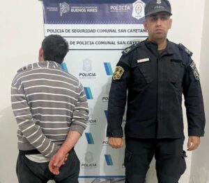 borracho detenido en san cayetano